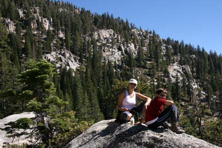 08 Val&Joe having breakfast on rock